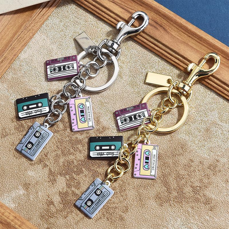 Vintage Cassette Tape Keychain - đánh giá và giá Women'S Accessories In The 90S